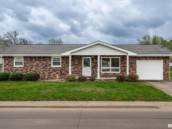 1009 W BOULEVARD Street, Marion, IL 62959