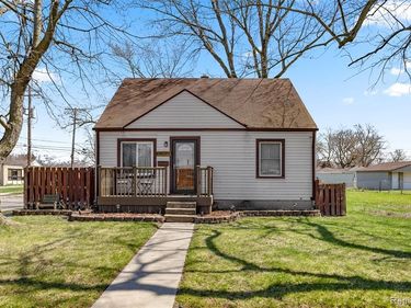 4903 Bedford Street , Dearborn Heights, MI 48125