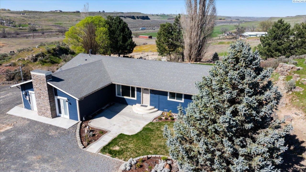 700 Blanton Road, Eltopia, WA 99352 Main Photo