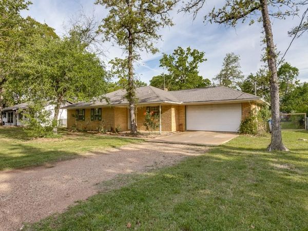 118 Perkins Road, Krugerville, TX 76227