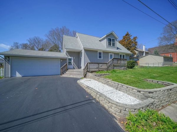 711 Taylor Street, PECATONICA, IL 61063