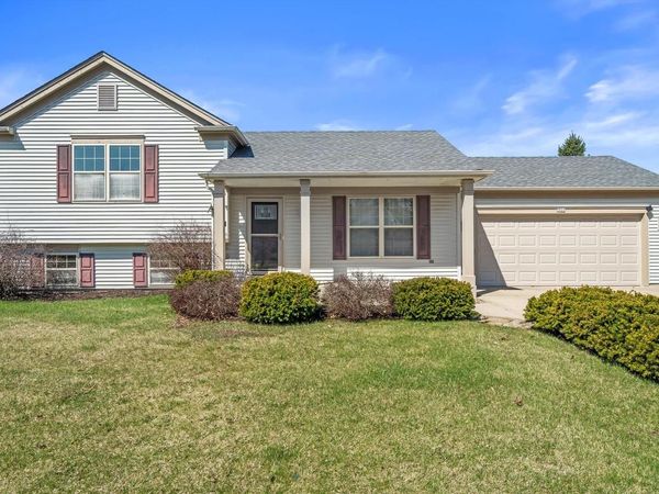 2521 Brittany LANE, East Troy, WI 53120