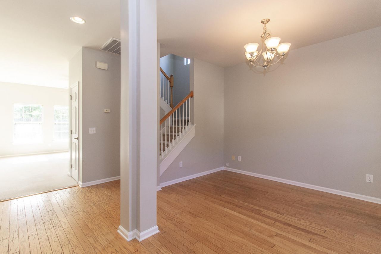 113 Carolinian Drive Photo 5