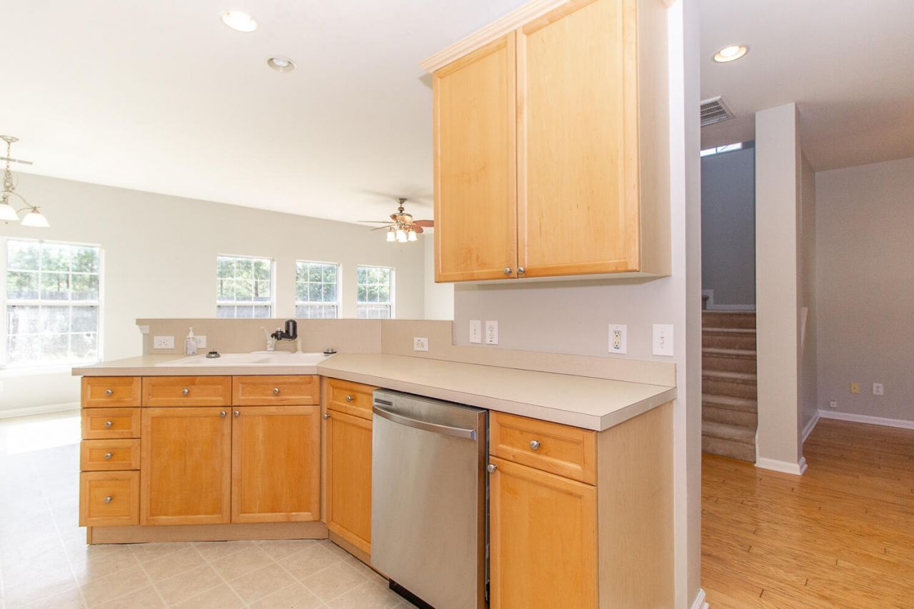 113 Carolinian Drive Photo 7