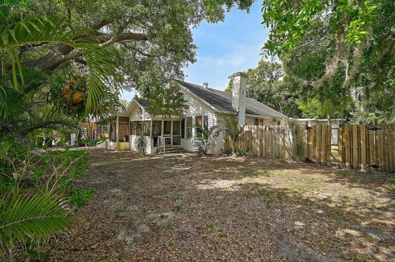 2403 Hickory Avenue, Sarasota, FL 34234 Photo