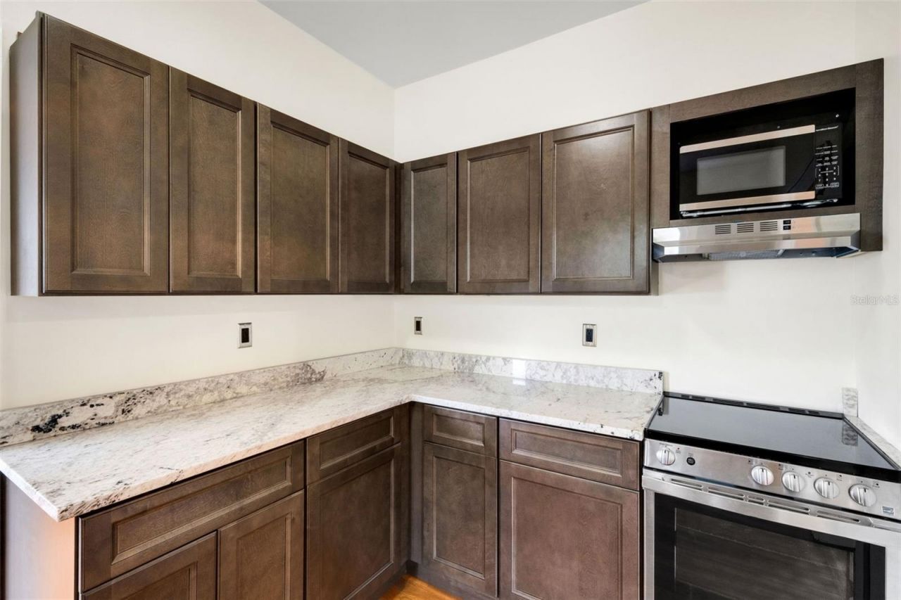 802 Johnson Avenue , Lakeland, FL 33801 Photo