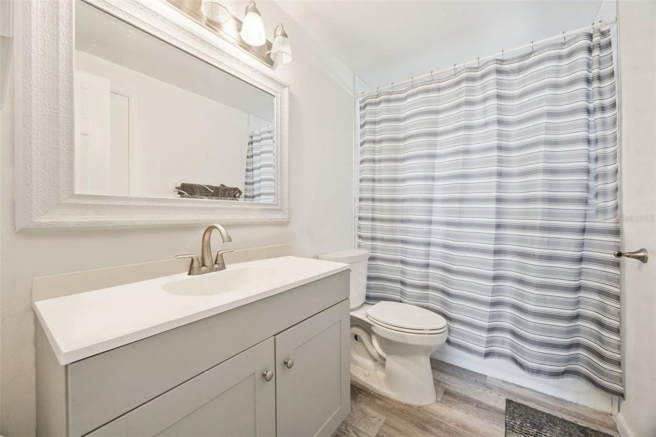 800 N Westmoreland Drive , Orlando, FL 32804 Photo