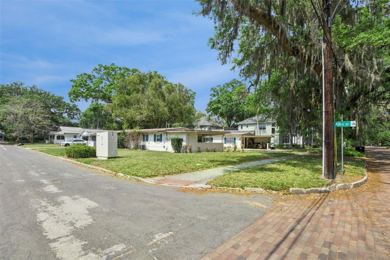 800 N Westmoreland Drive , Orlando, FL 32804 Photo