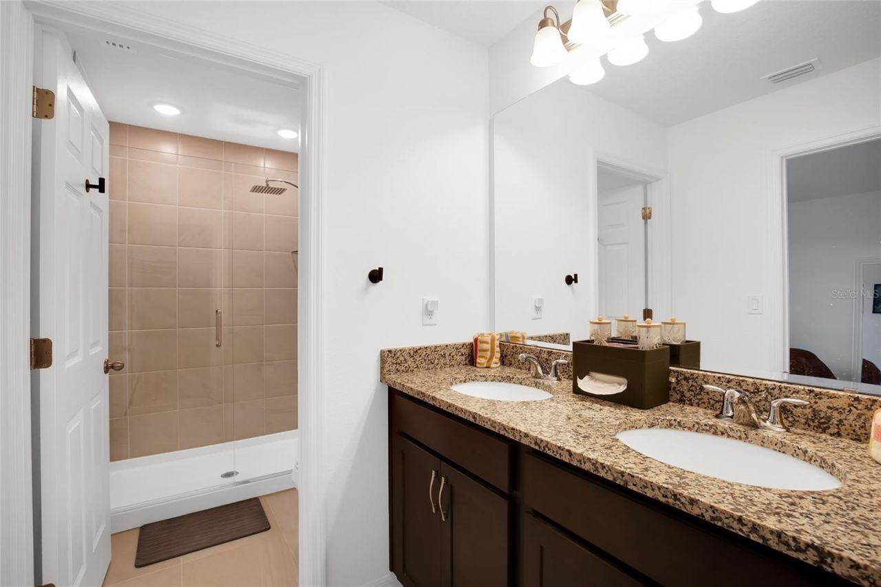 1601 Swan Swim Drive , Davenport, FL 33837 Photo