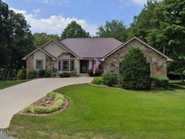 14 Windsor Point, Crossville, TN 38558