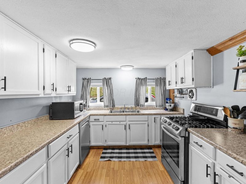 19404 High Street, Adelphi, OH 43101 Photo 11