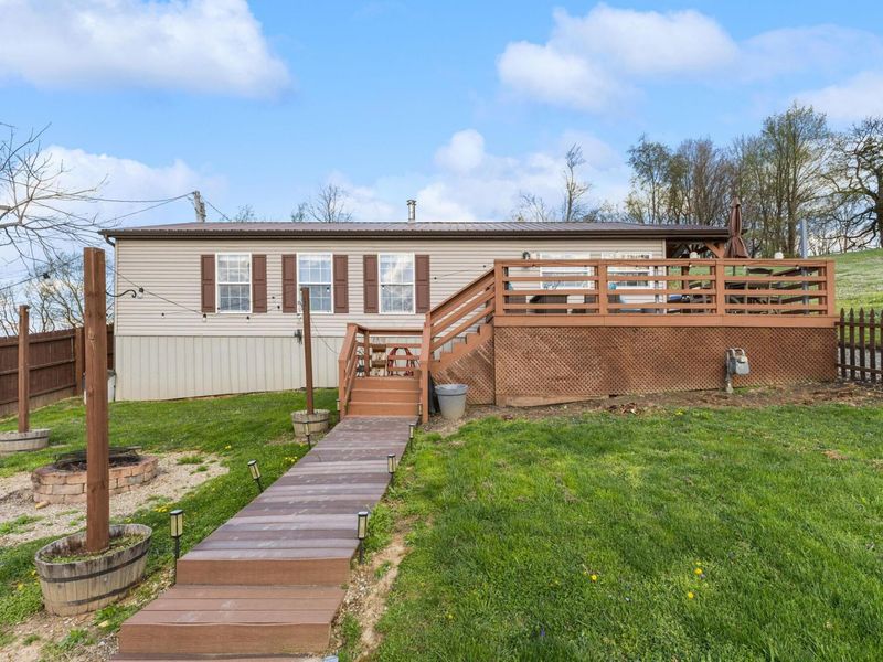 19404 High Street, Adelphi, OH 43101 Photo 2