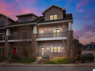 819 S 31 Street, Omaha, NE 68105