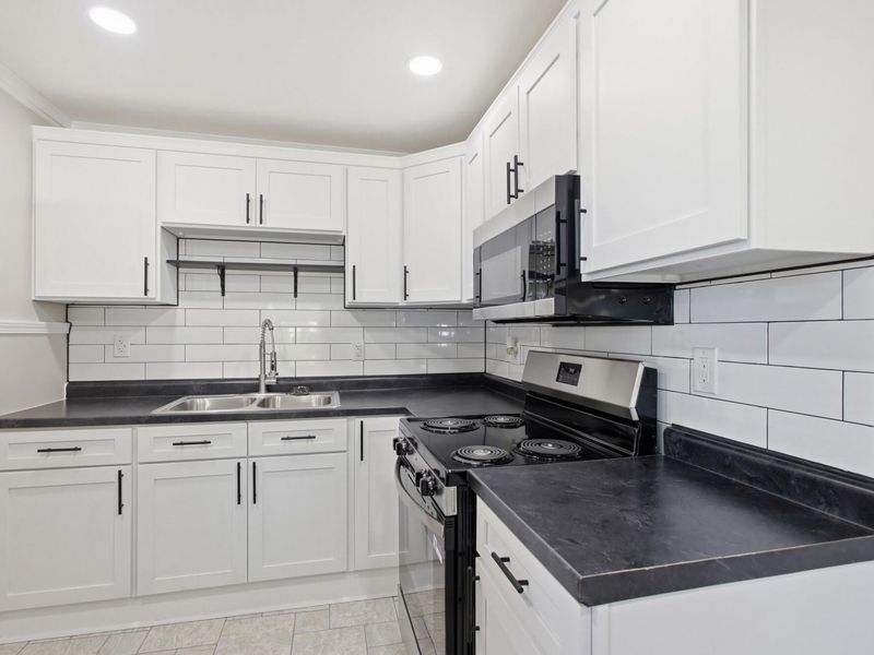 412 Cape Cod Drive, Springfield, OH 45505 Photo 12