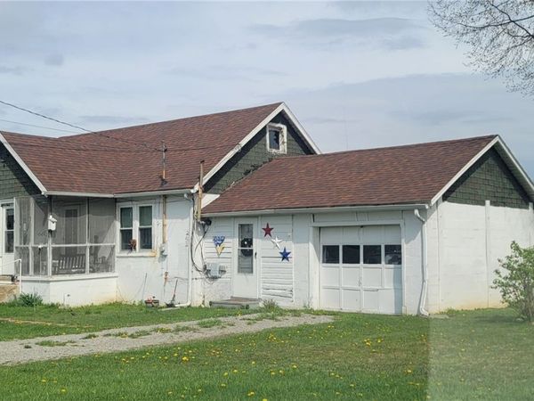 Lenore Street, Parkersburg, WV 26101