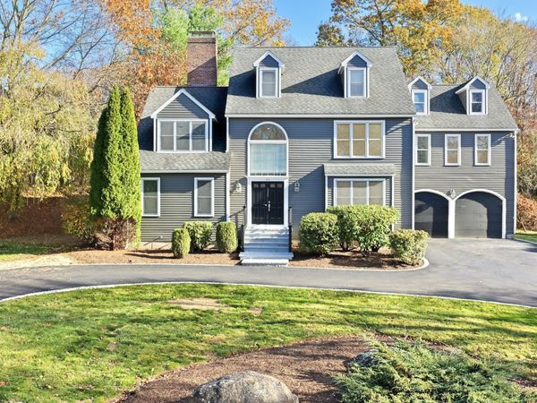 93 Putting Green North, Trumbull, CT 06611