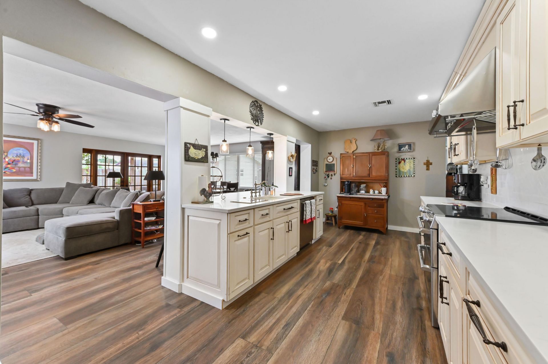 1560 Roy Drive, West Palm Beach, FL 33415 Photo