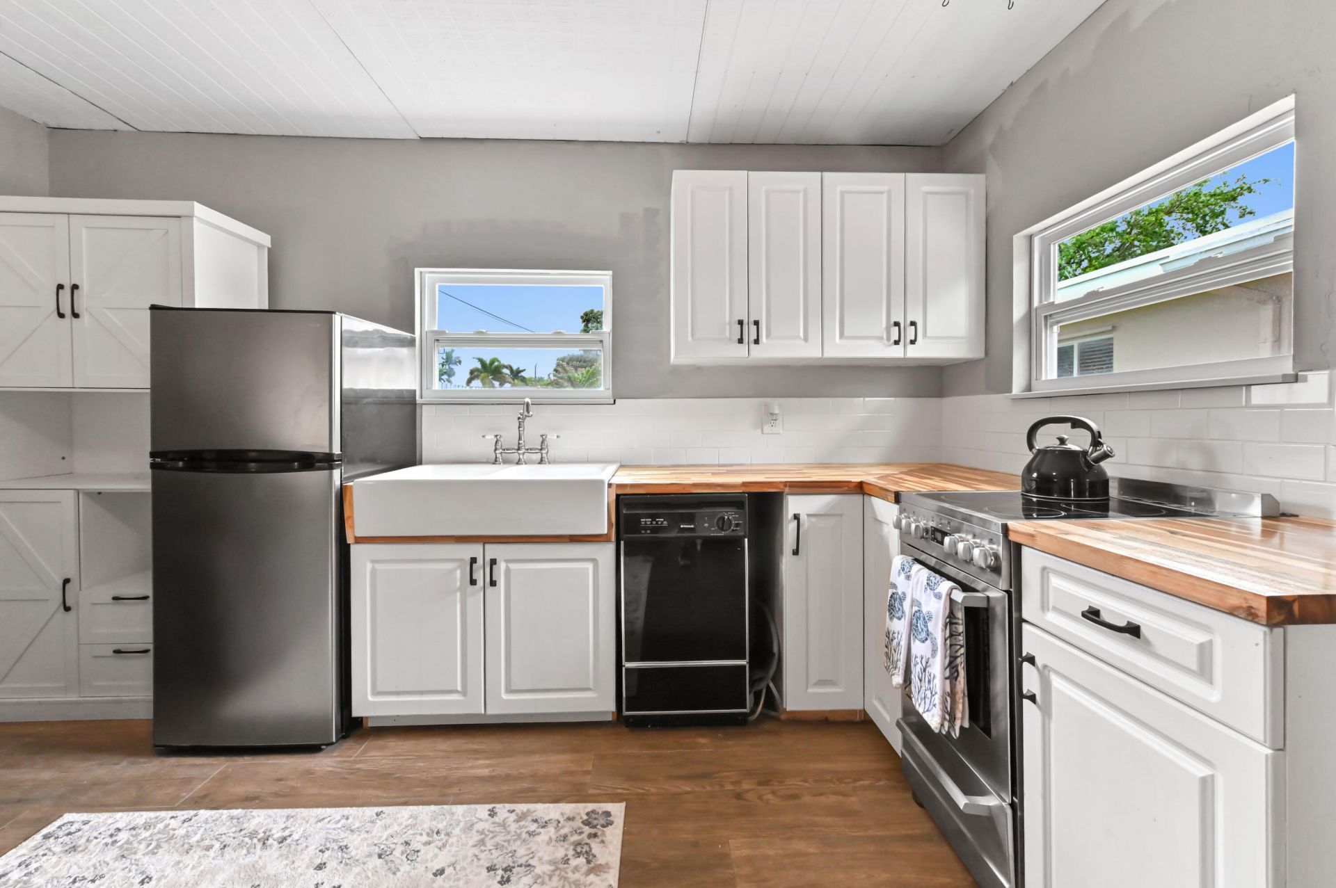 1560 Roy Drive, West Palm Beach, FL 33415 Photo