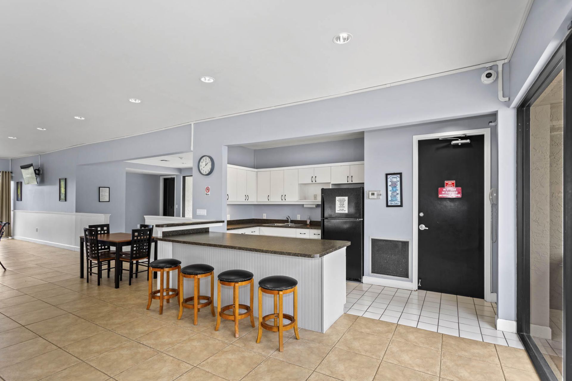 3001 W Rolling Hills Circle, Unit 301, Davie, FL 33328 Photo