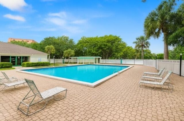3001 W Rolling Hills Circle, Unit 301, Davie, FL 33328 Photo