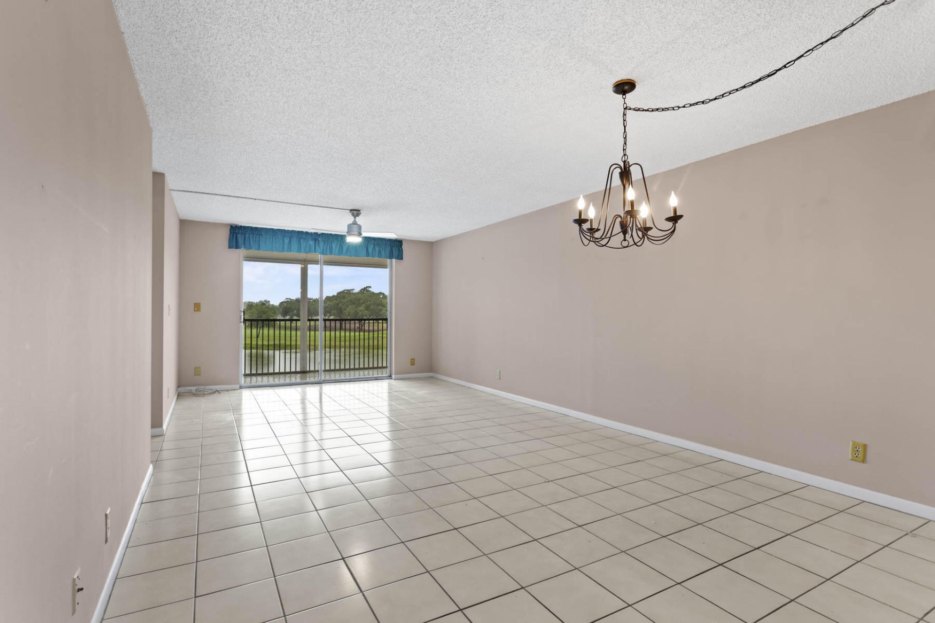 3001 W Rolling Hills Circle, Unit 301, Davie, FL 33328 Photo