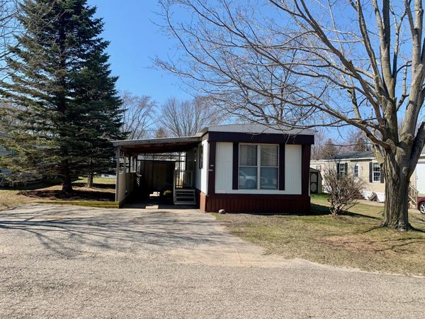 2819 N Sandy Drive, Unit 558, Ludington, MI 49431
