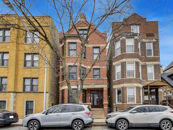 2132 N Oakley Avenue, Unit 2, Chicago, IL 60647