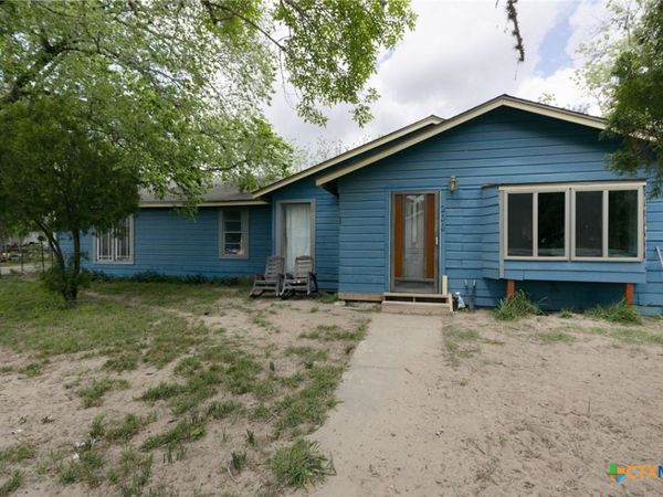 200 Williams Street , Cuero, TX 77954