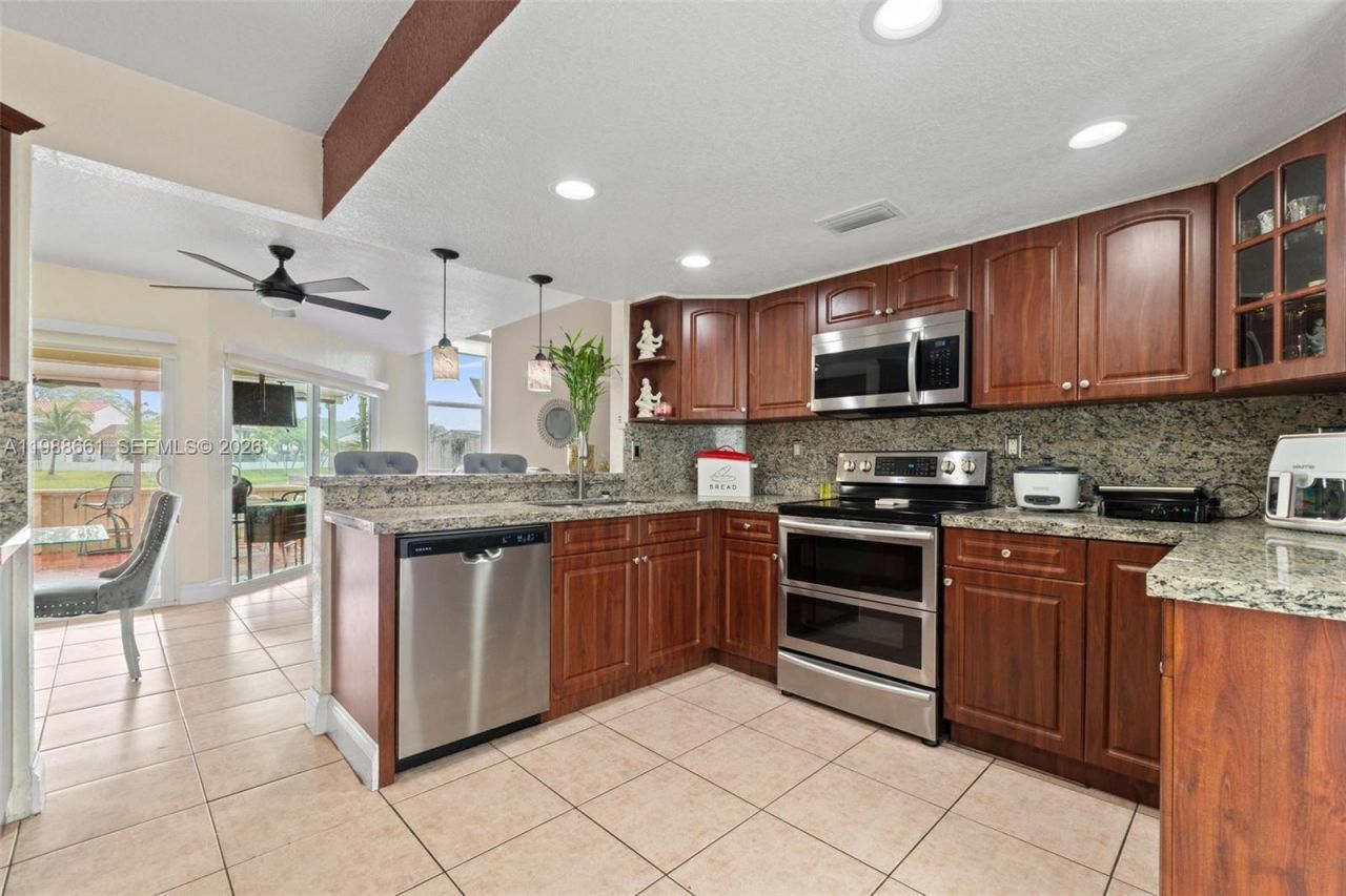 3309 San Remo Cir, Homestead, FL 33035 Photo