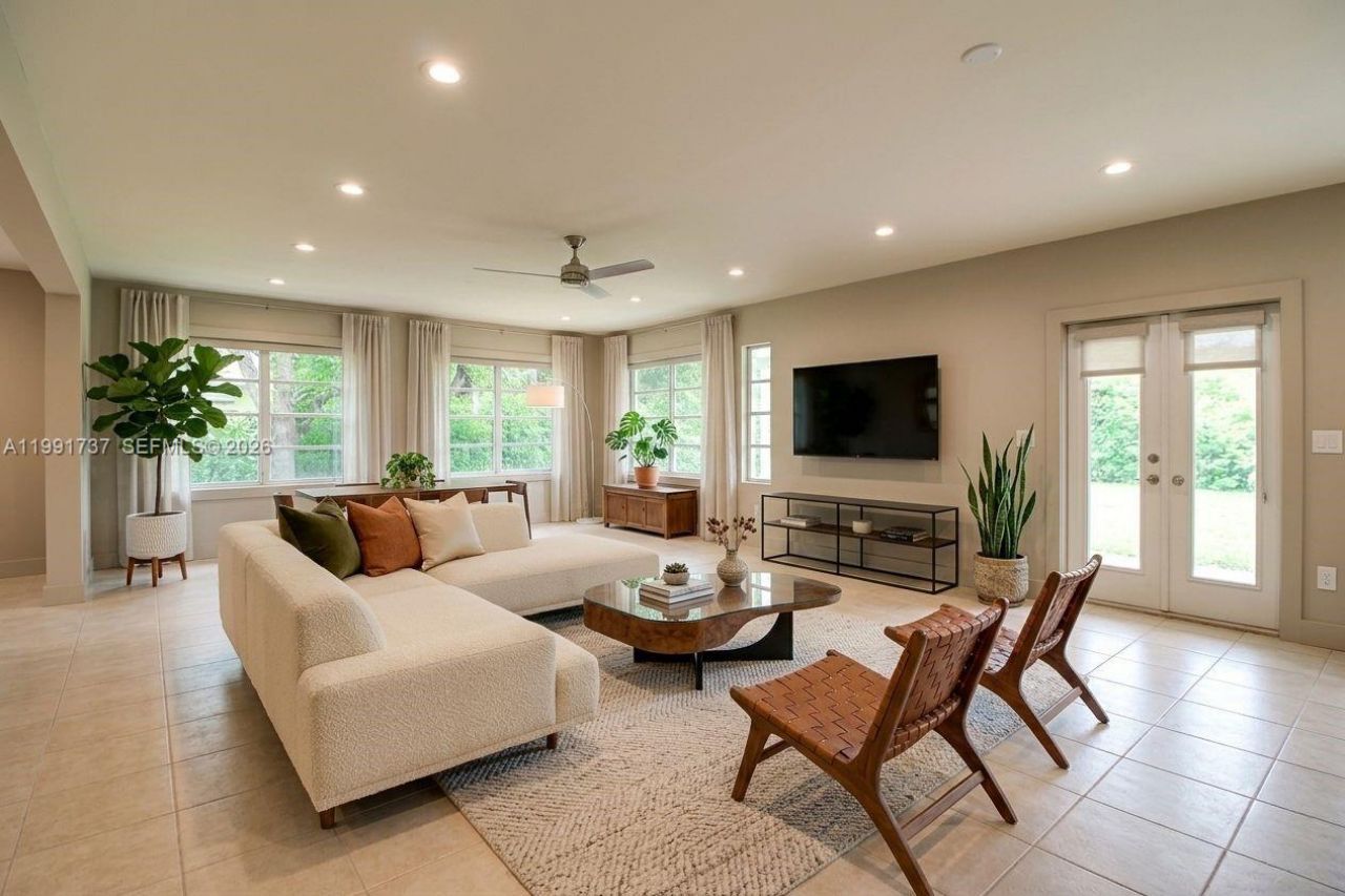 8285 SW 104th St, Miami, FL 33156 Photo