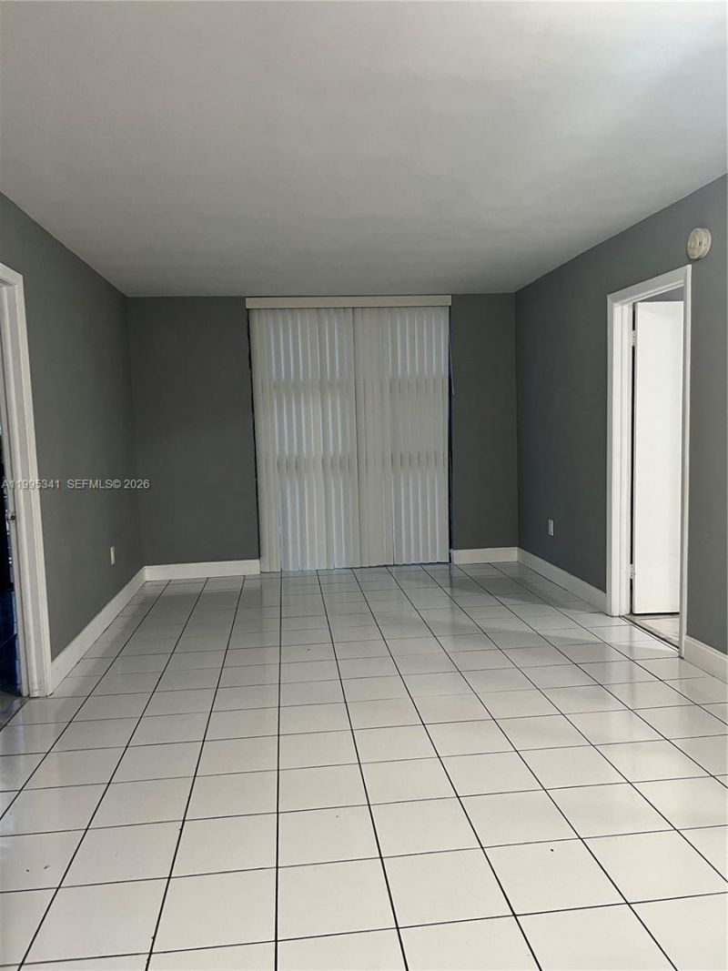 2055 SW 122nd Ave, Unit 323, Miami, FL 33175 Photo