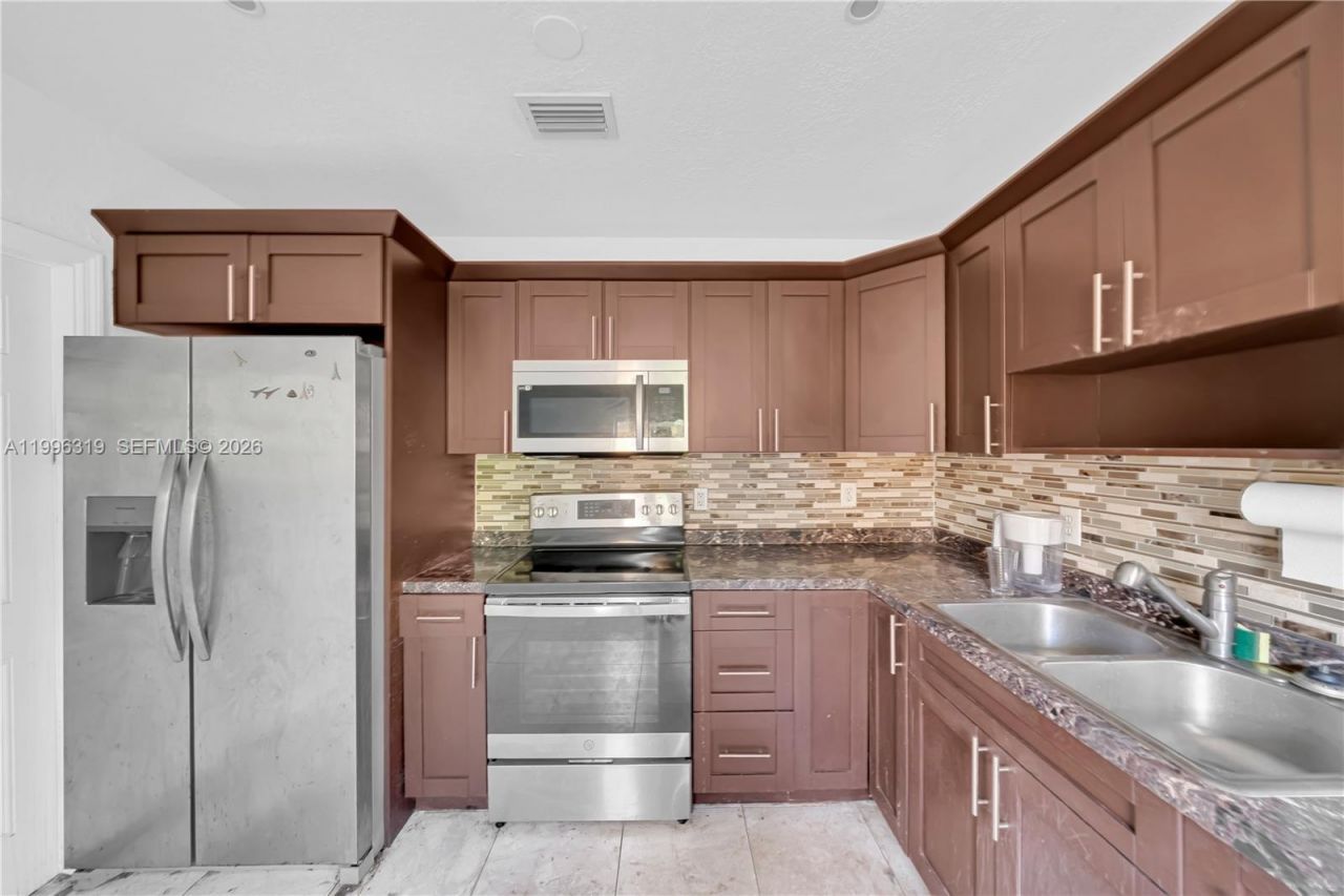 3033 Hibiscus St, Miami, FL 33133 Photo