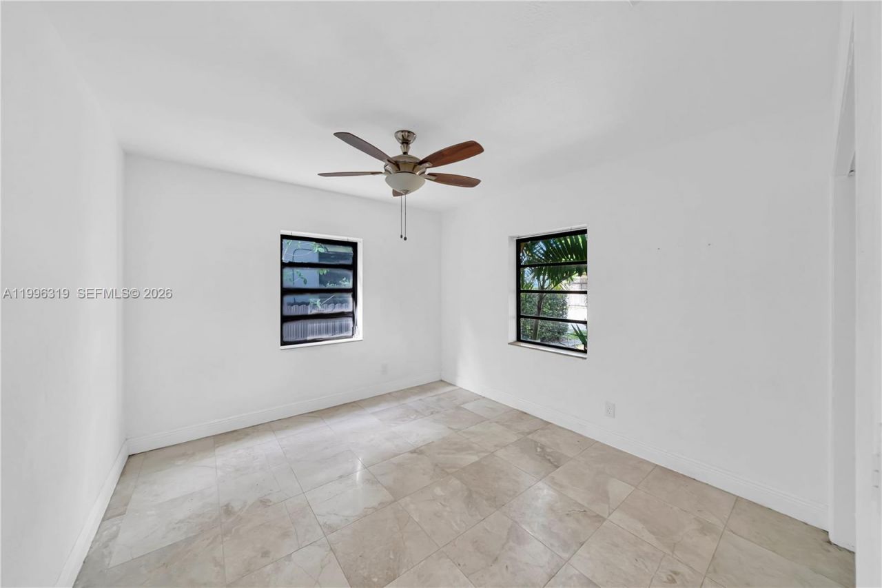 3033 Hibiscus St, Miami, FL 33133 Photo