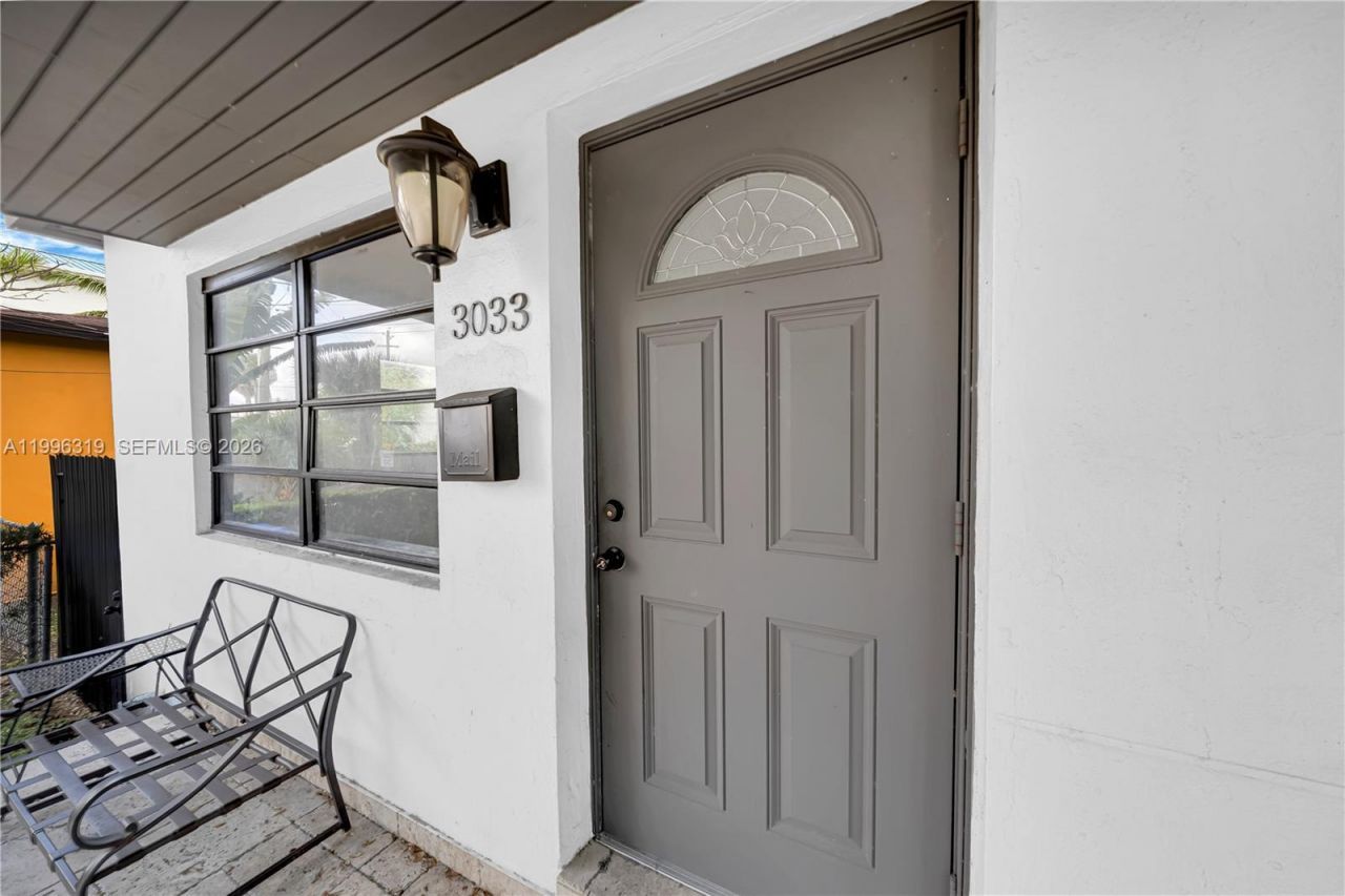 3033 Hibiscus St, Miami, FL 33133 Photo