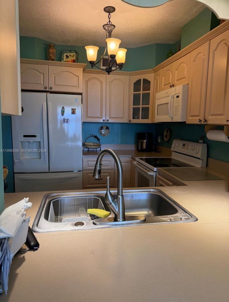 1115 Lake Geneva Dr, Lake Worth, FL 33461 Photo