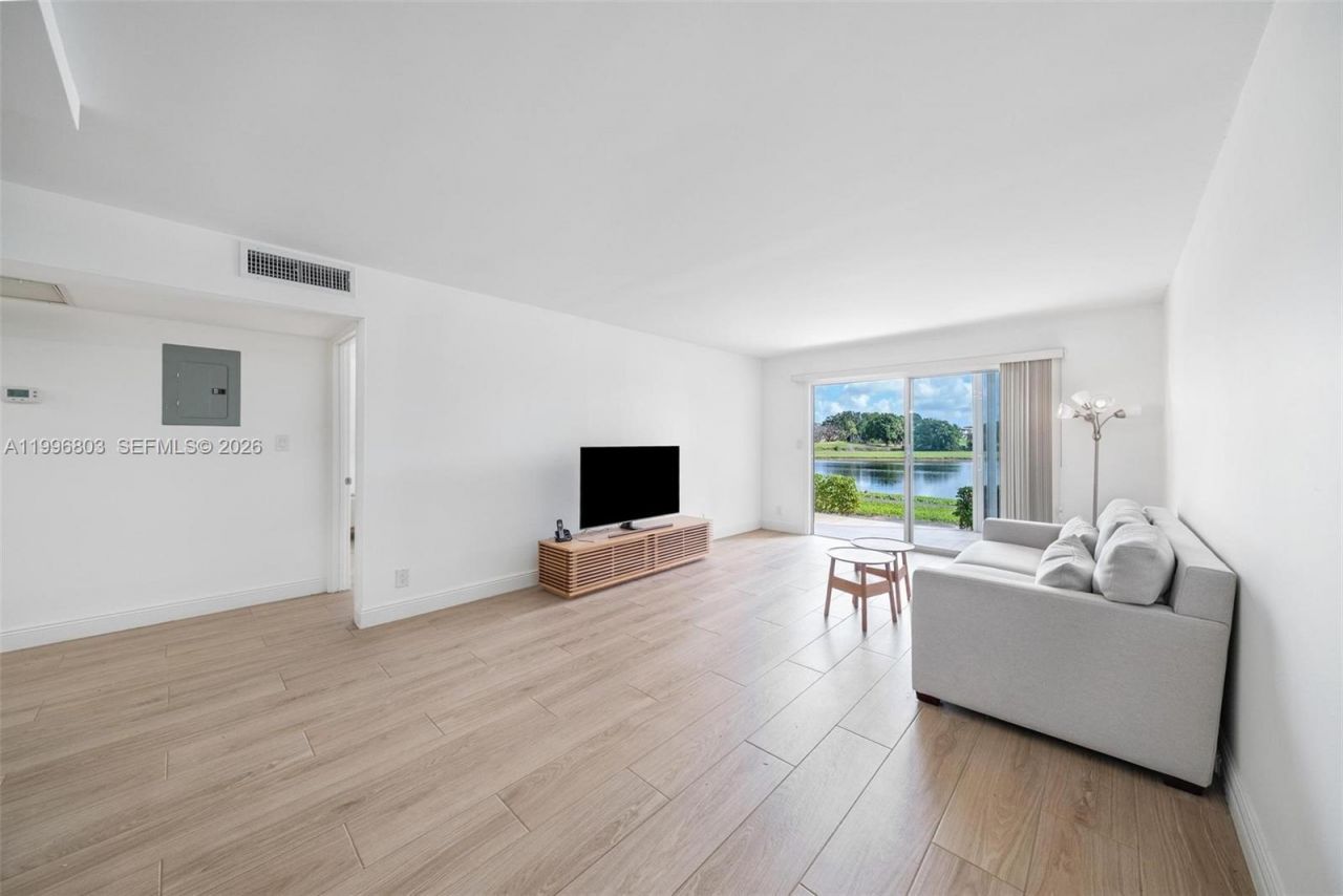 2904 Victoria Pl, Unit A1, Coconut Creek, FL 33066 Photo