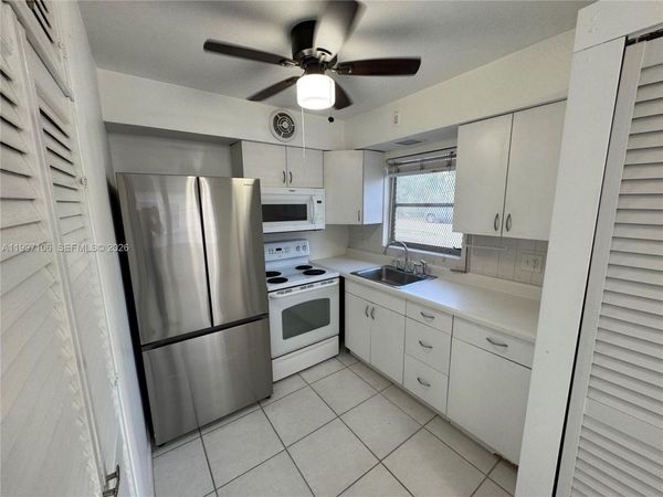 2000 Buchanan St, Unit 11, Hollywood, FL 33020