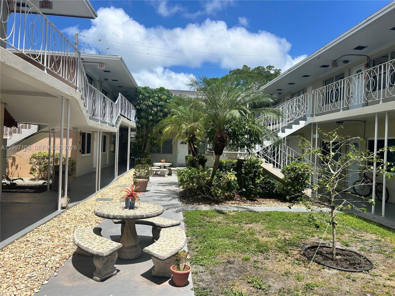 2000 Buchanan St, Unit 11, Hollywood, FL 33020 Photo