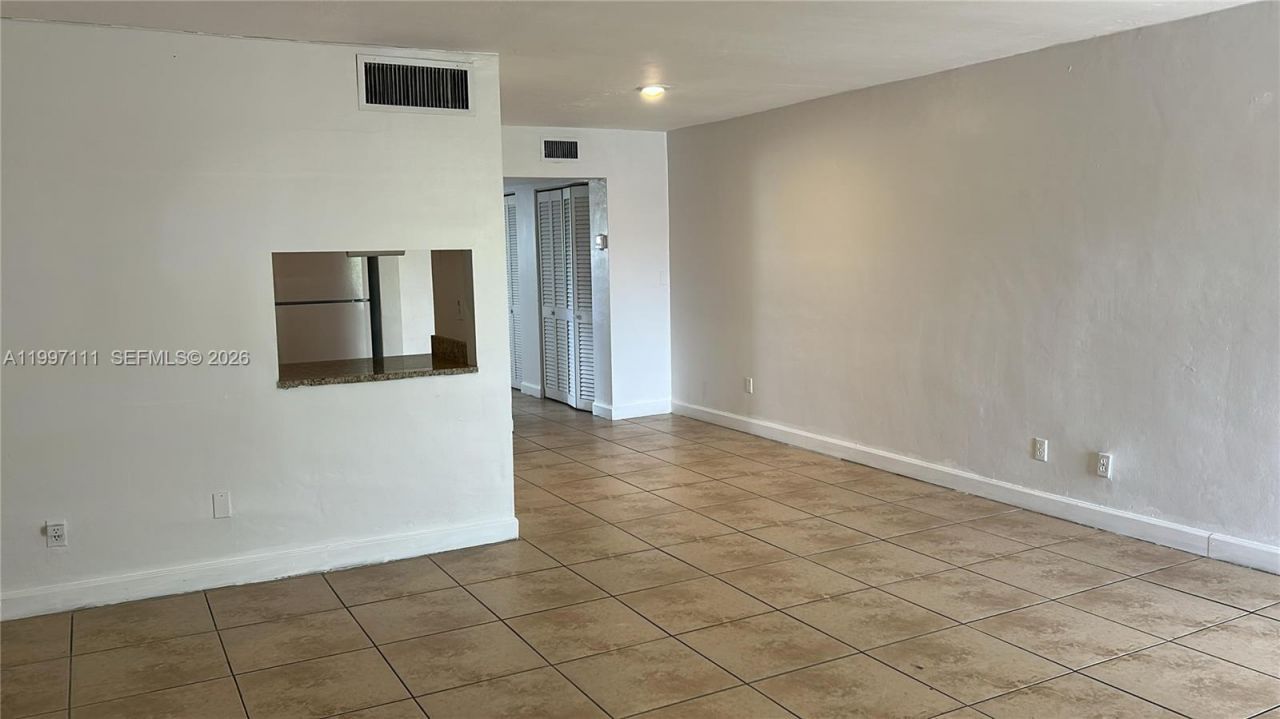 1855 NE 121st St , Unit 35, North Miami, FL 33181 Photo