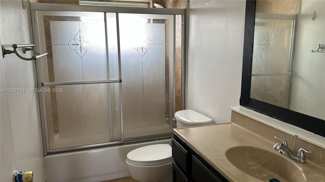 1855 NE 121st St , Unit 35, North Miami, FL 33181 Photo