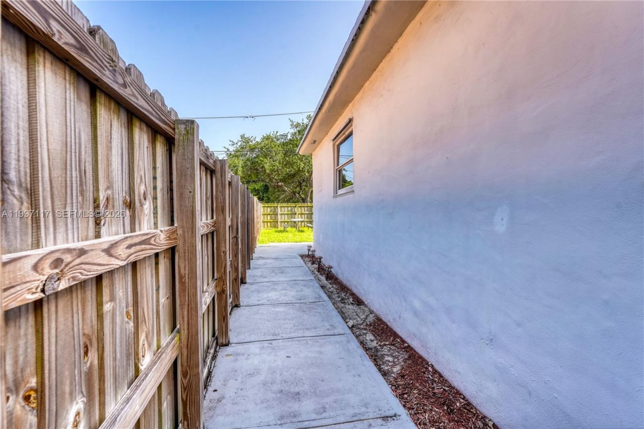 5627 NW 9th Ave, Miami, FL 33127 Photo