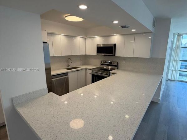 851 Three Islands Blvd, Unit 512, Hallandale Beach, FL 33009