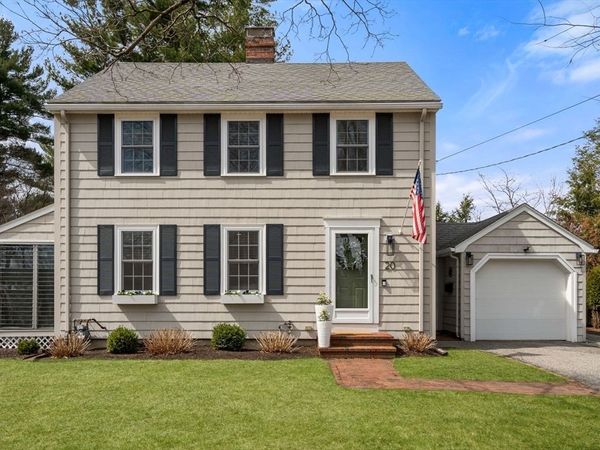 20 Pilgrim Rd, Reading, MA 01867