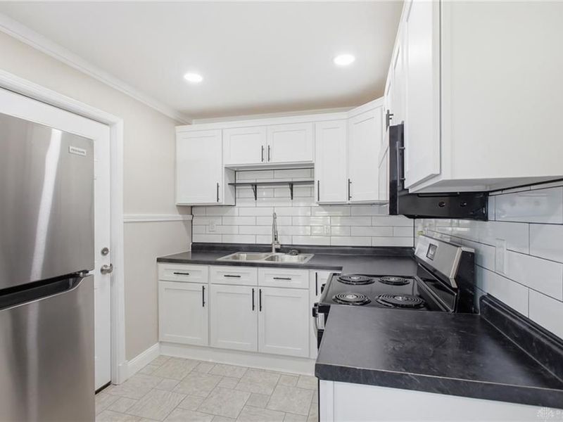 412 Cape Cod Drive, Springfield, OH 45505 Photo 10