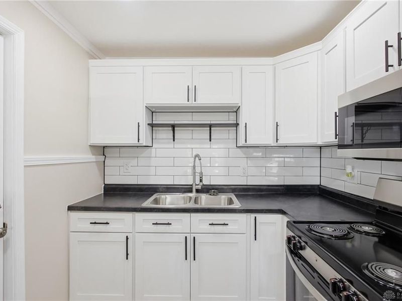 412 Cape Cod Drive, Springfield, OH 45505 Photo 12