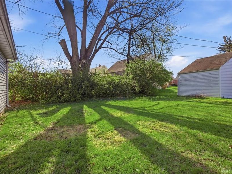 412 Cape Cod Drive, Springfield, OH 45505 Photo 37