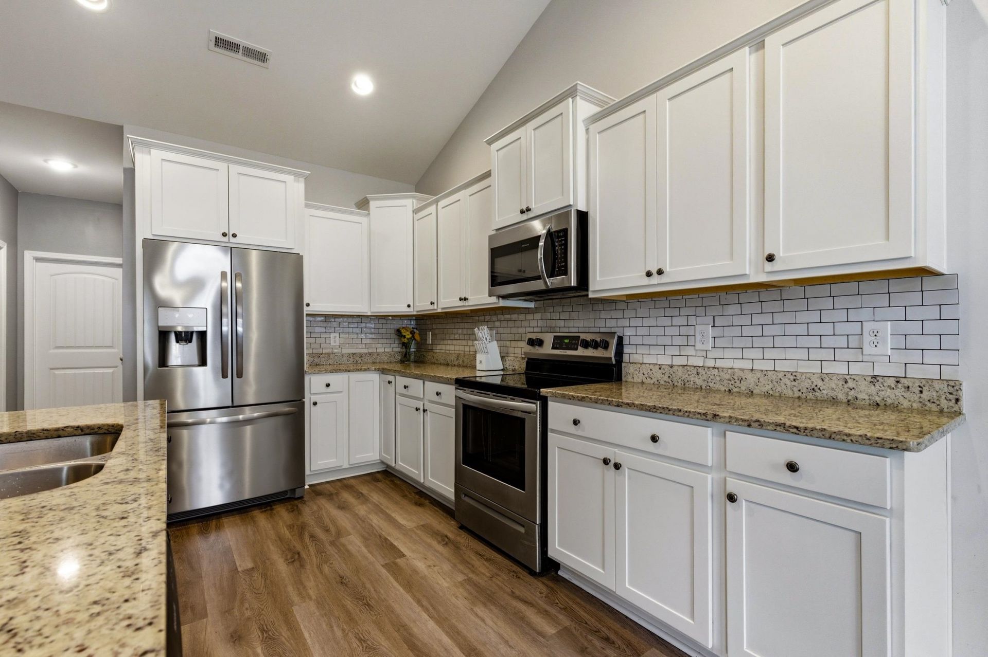 4604 Long Avenue Ext.  Photo 11