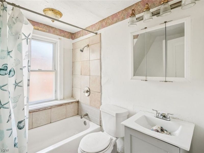 22350 Tracy Avenue, Euclid, OH 44123 Photo 14