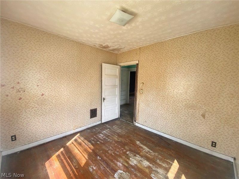 3344 Woodbridge Avenue , Cleveland, OH 44109 Photo 12