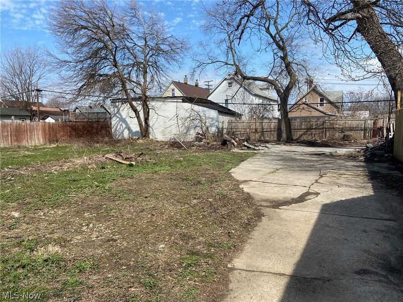 3344 Woodbridge Avenue , Cleveland, OH 44109 Photo 3